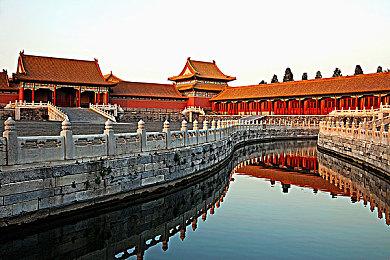 首款缉毒题材互动影像作品《晨昏线》亮相B站高能电玩节